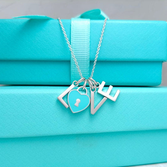 [Glow Muse ]LOVE TEXT PEDANT NECKLACE