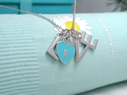 [Glow Muse ]LOVE TEXT PEDANT NECKLACE