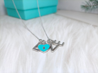 [Glow Muse ]LOVE TEXT PEDANT NECKLACE