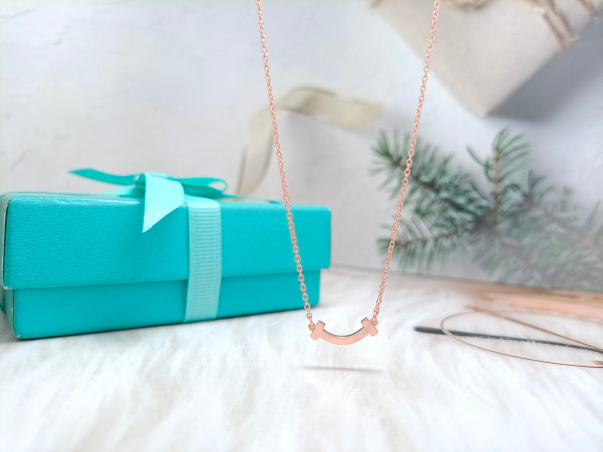 [Glow Muse ]MINI SMILE PEDANT NECKLACE