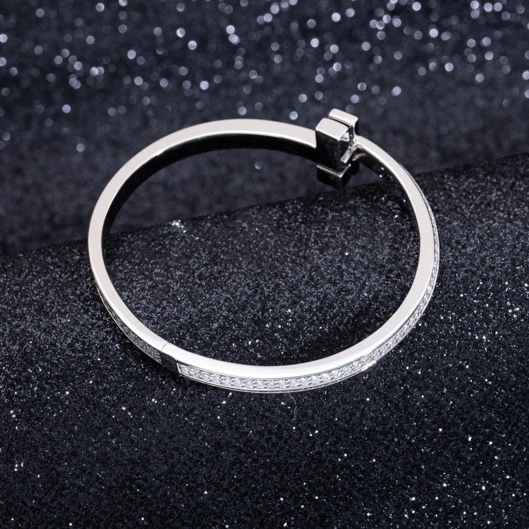 [Glow Muse ]WIDE DIAMONDS HINGED BANGLE SILVER