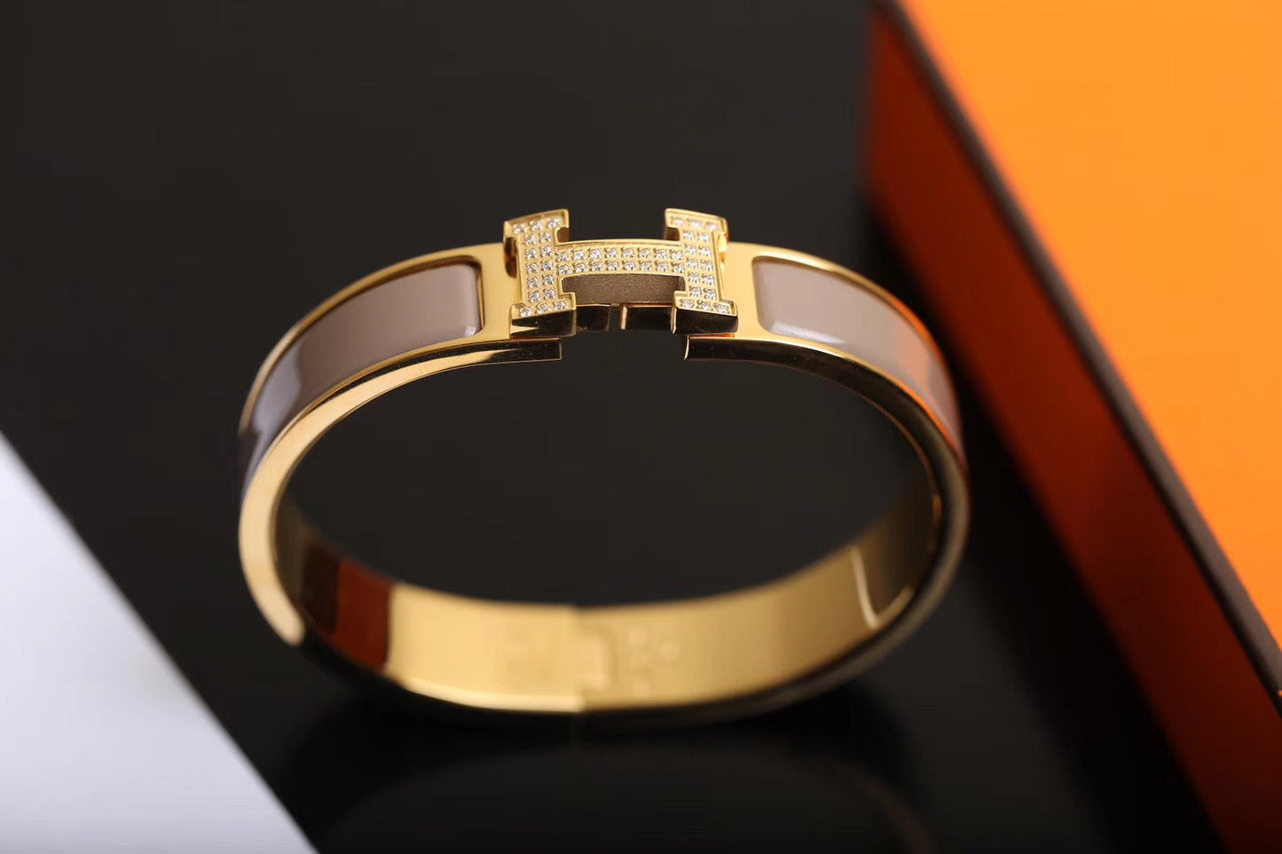 [Glow Muse]H BRACELET GOLD DIAMOND