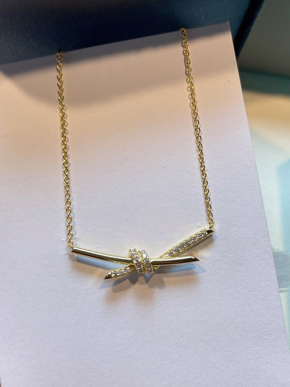 [Glow Muse ]KNOT NECKLACE GOLD DIAMONDS