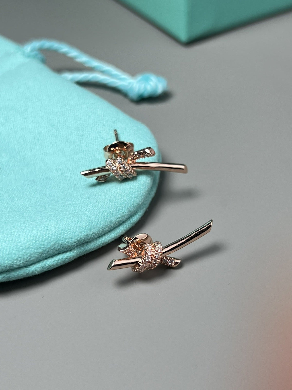 [Glow Muse ]KNOT EARRINGS PINK GOLD DIAMOND