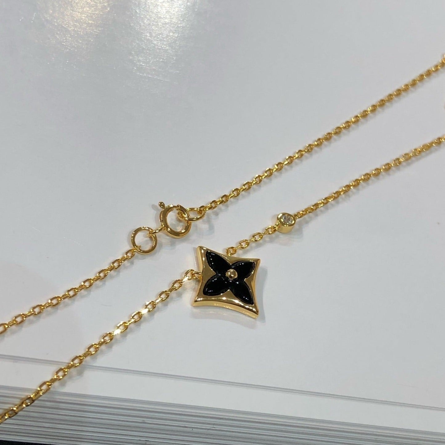 [Glow Muse]STAR BLACK MOP NECKLACE