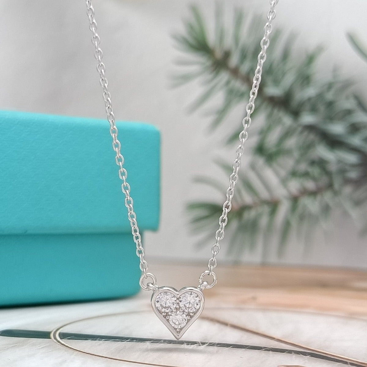 [Glow Muse ]HEART 3 DIAMONDS PEDANT NECKLACE