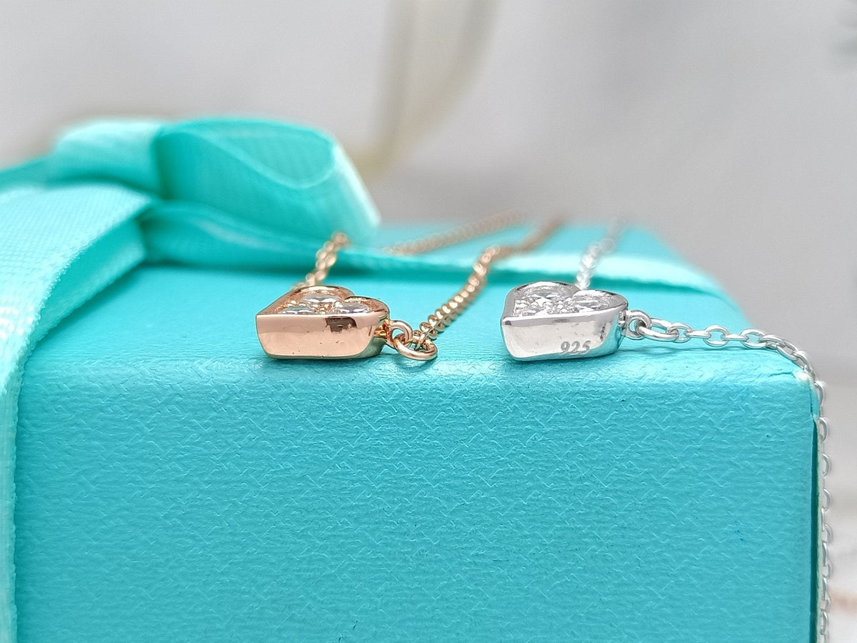[Glow Muse ]HEART 3 DIAMONDS PEDANT NECKLACE