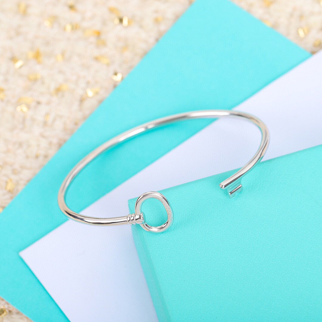 [Glow Muse ]KEY WIRE OVAL BRACELET