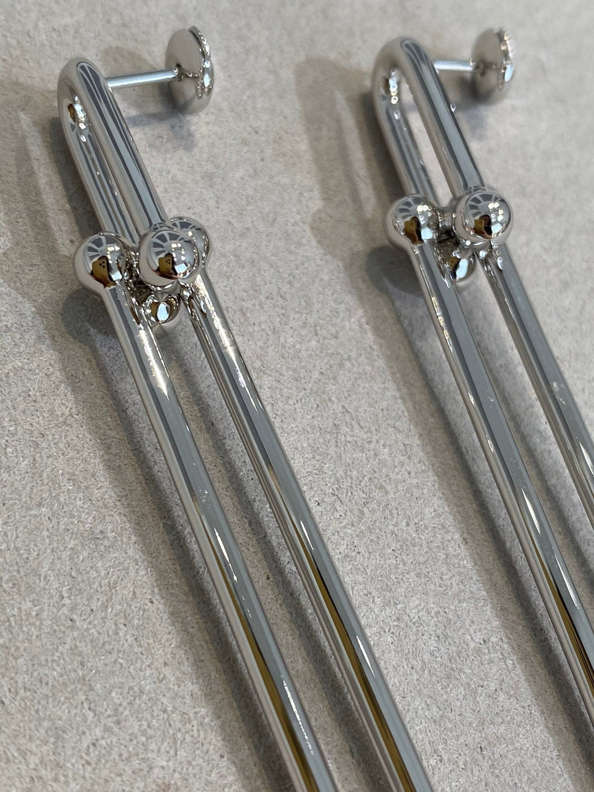 [Glow Muse ]HARDWEAR DOUBLE LONG LINK EARRINGS