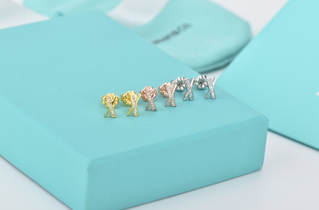 [Glow Muse ]ATLAS DIAMOND STUD EARRINGS