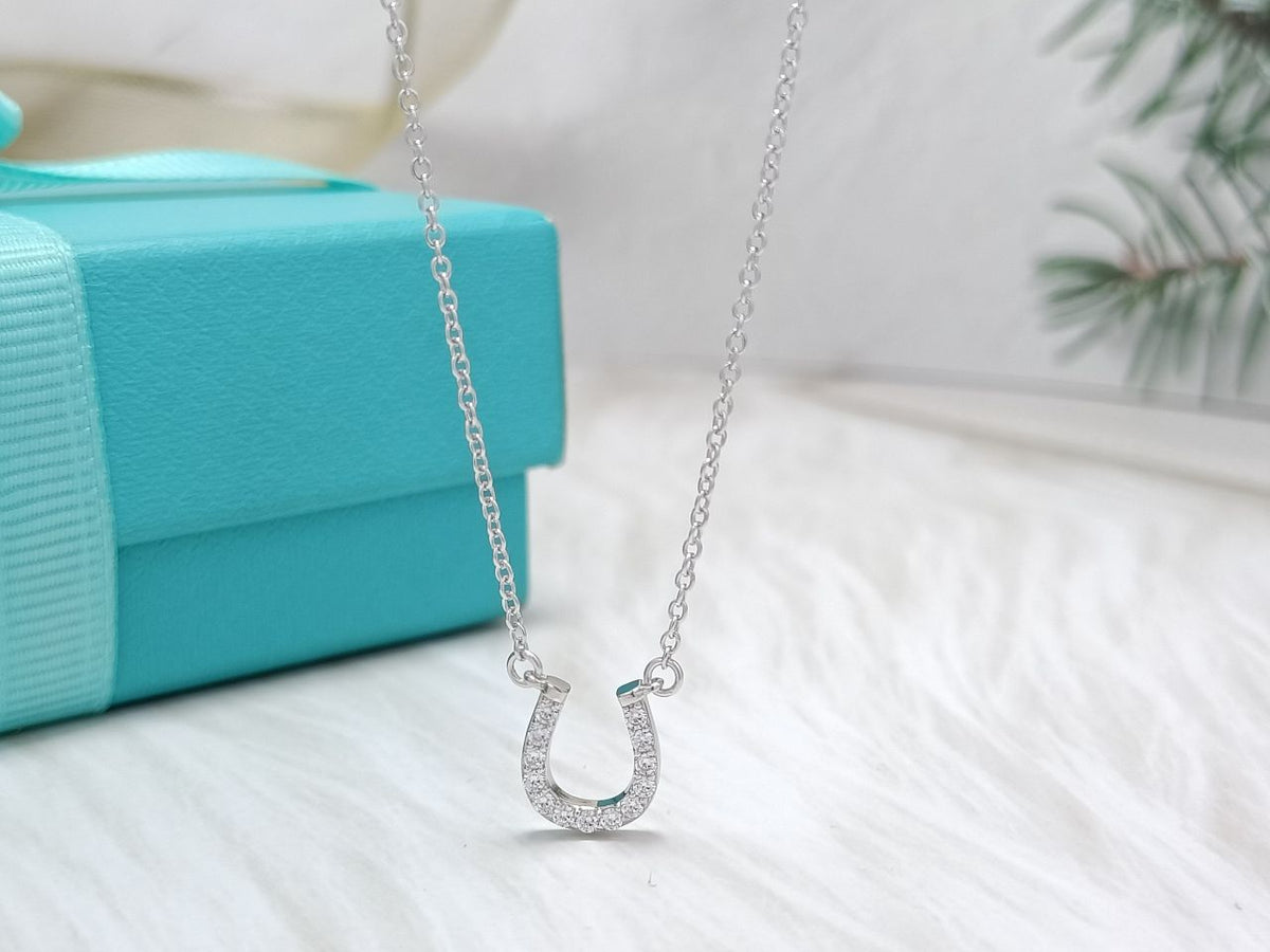 [Glow Muse ]U PEDANT DIAMOND NECKLACE