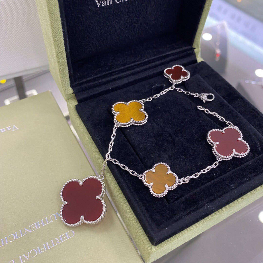 [グロウミューズ]クローバー 5モチーフ シルバー カーネリアン タイガーアイ ブレスレット