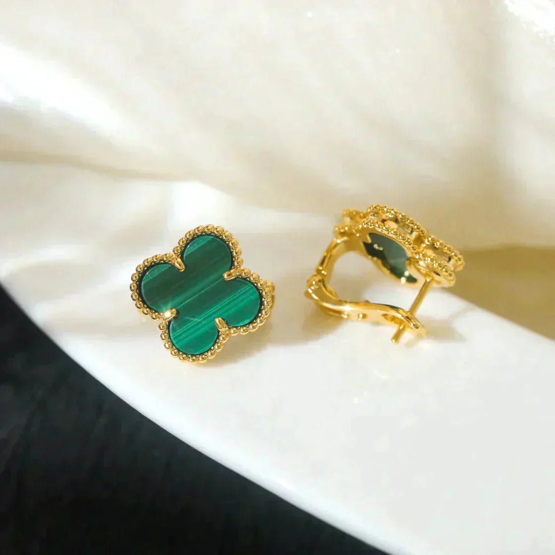 [Glow Muse]CLOVER MEDIUM 1 MOTIFS MALACHITE  EARRINGS