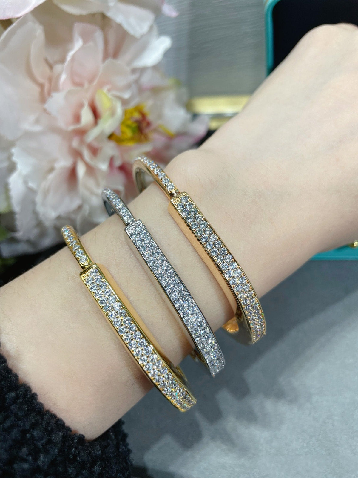 [Glow Muse ]LOCK BRACELET DIAMOND PAVED