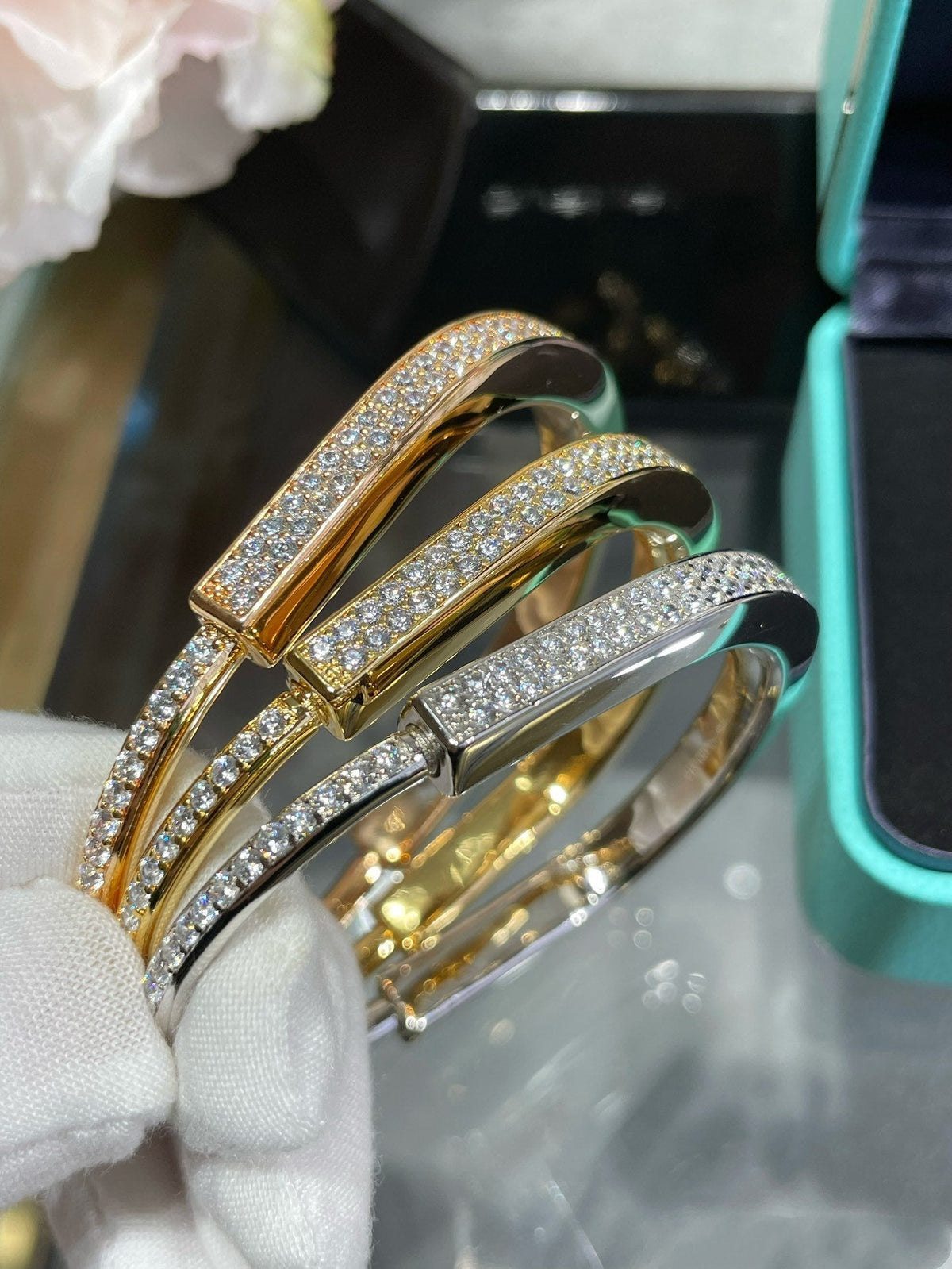 [Glow Muse ]LOCK BRACELET DIAMOND PAVED