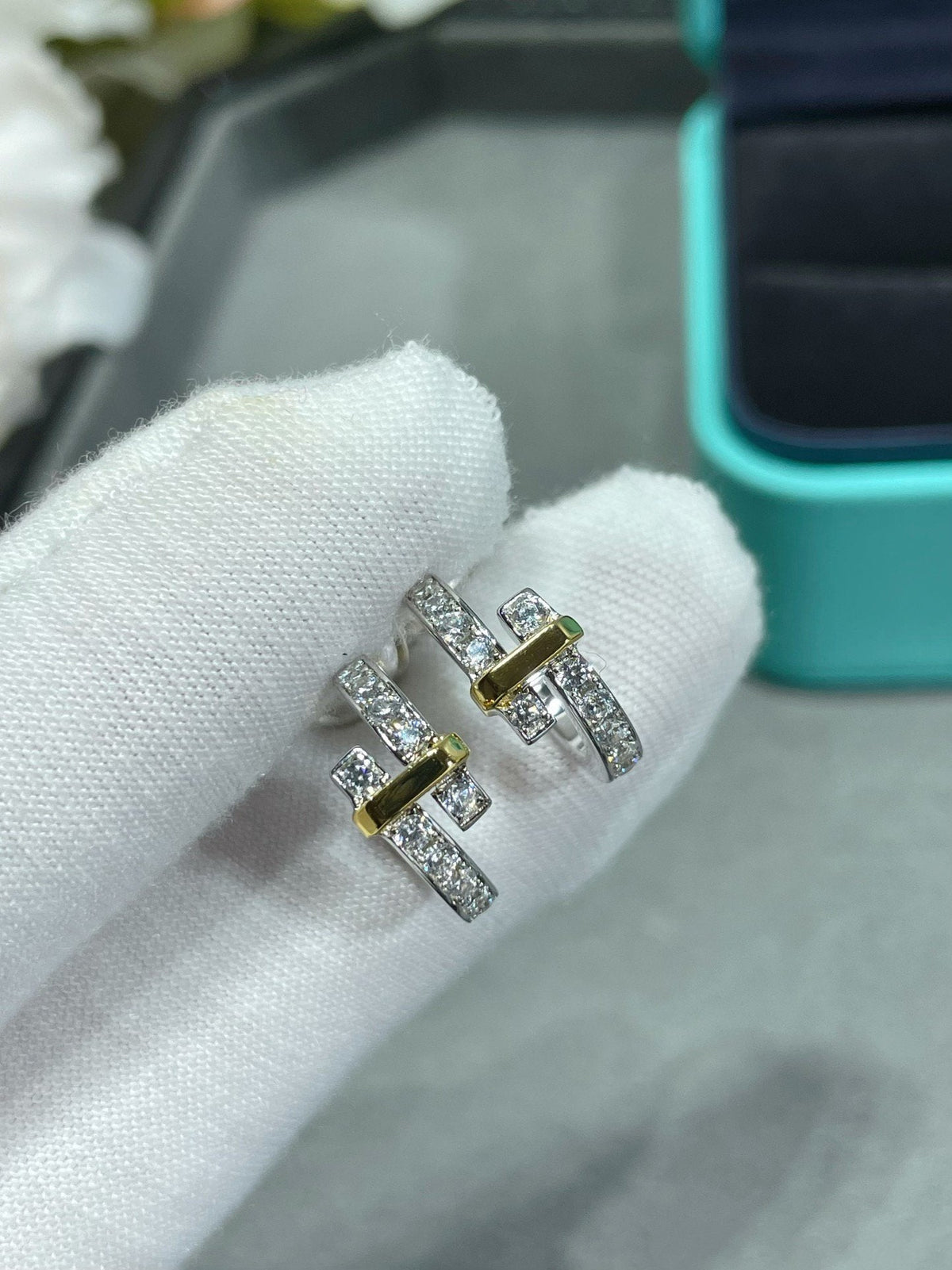 [Glow Muse ]EDGE DIAMOND PINK GOLD EARRINGS