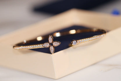 [Glow Muse]IDYLLE GOLD OPEN BRACELET DIAMOND PAVED