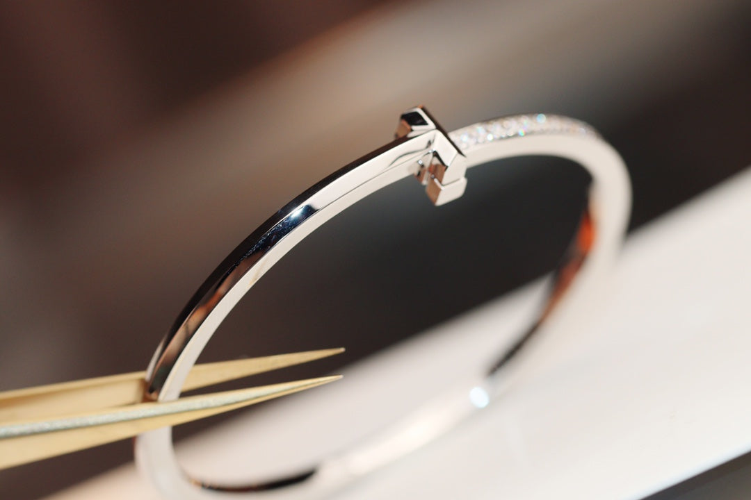 [Glow Muse ]NARROW T1 HINGED BANGLE DIAMOND SILVER