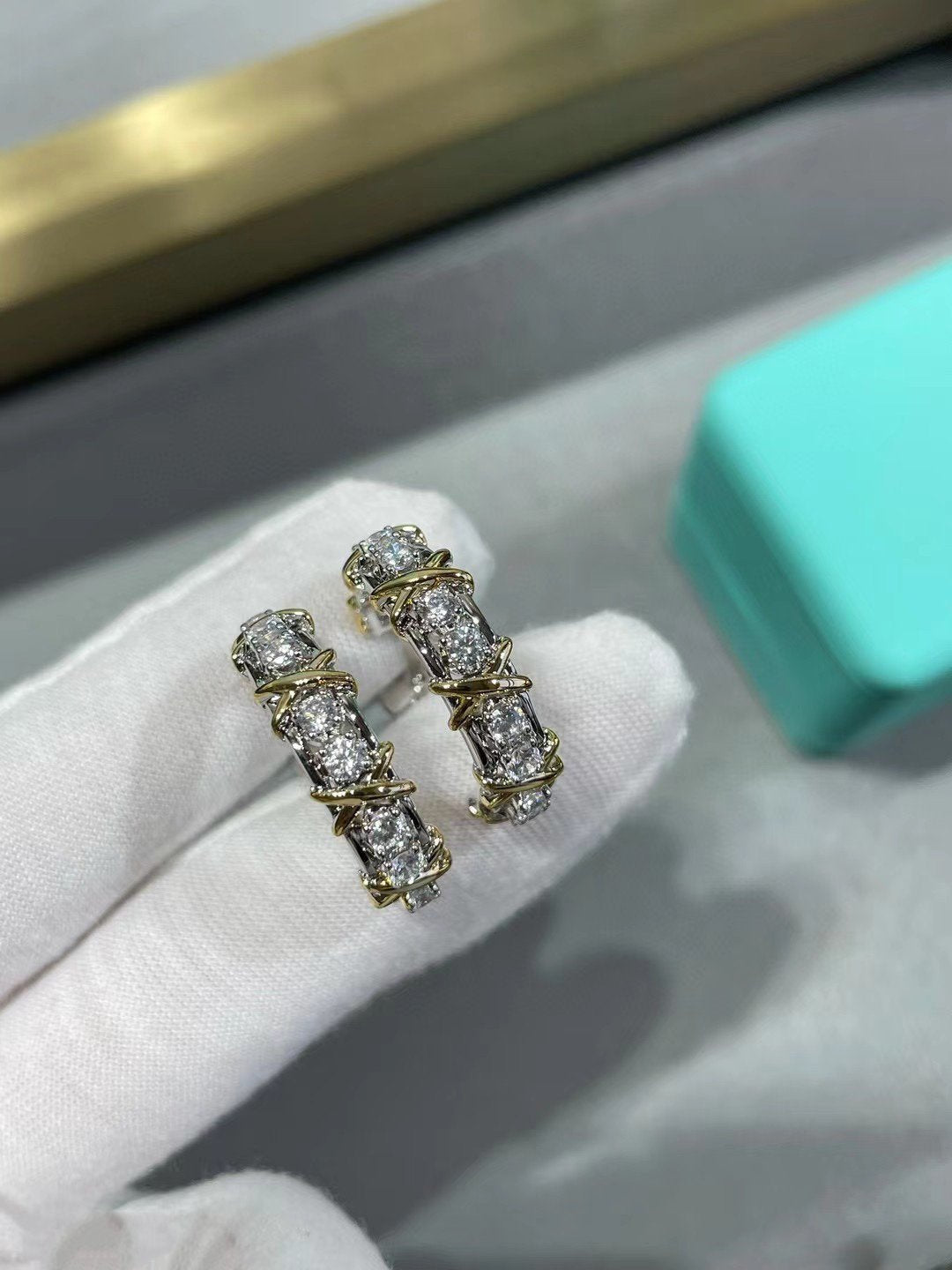 [Glow Muse ]SCHLUMBERGER GOLD DIAMOND EARRINGS