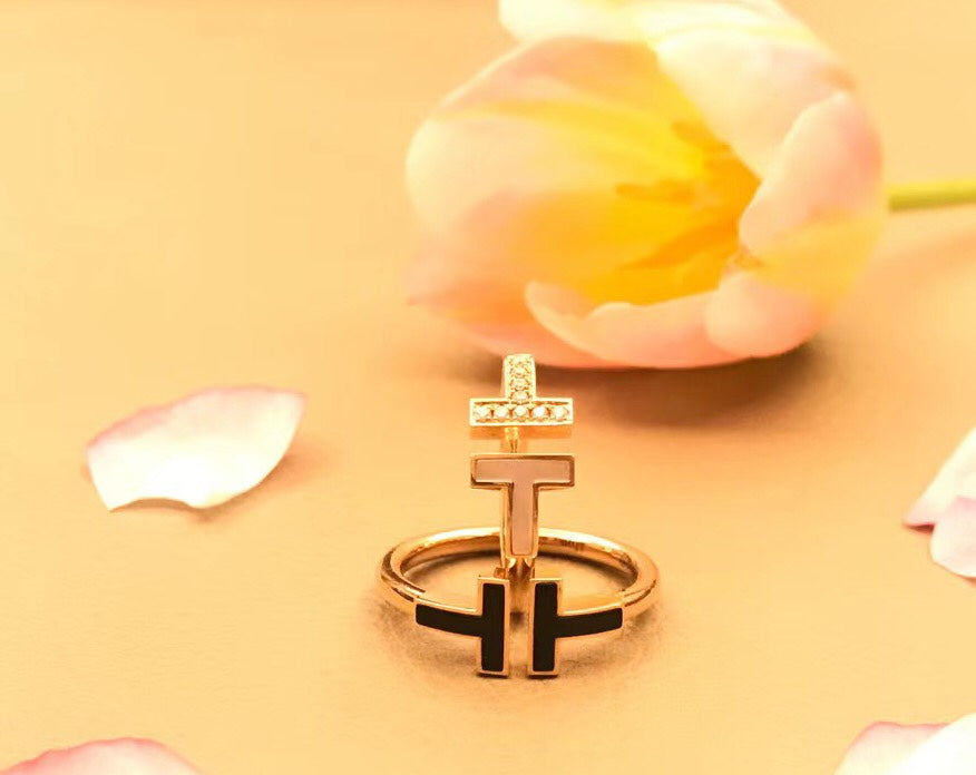 [Glow Muse ]T SMALL ONYX PINK GOLD RING