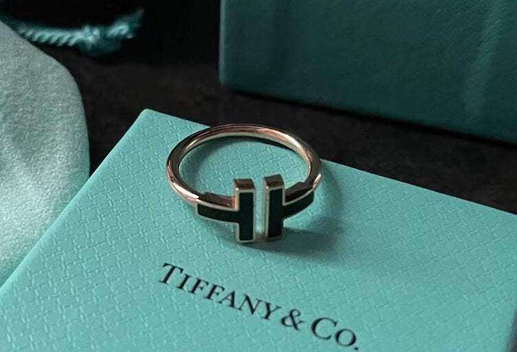 [Glow Muse ]T SMALL ONYX PINK GOLD RING