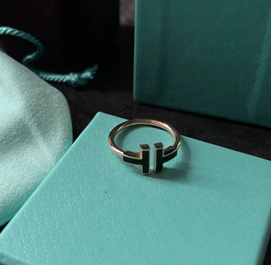 [Glow Muse ]T SMALL ONYX PINK GOLD RING