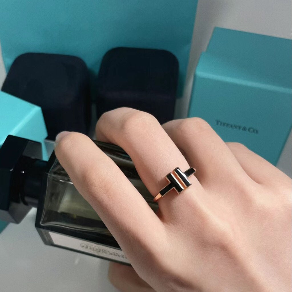 [Glow Muse ]T SMALL ONYX PINK GOLD RING