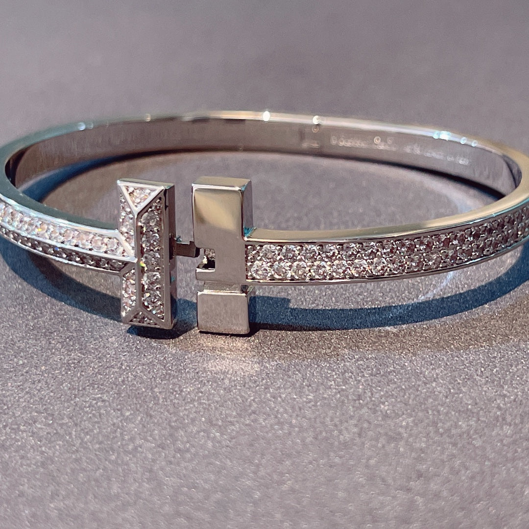 [Glow Muse ]T1 WIDE HINGED BANGLE DIAMOND PAVED BRACELET