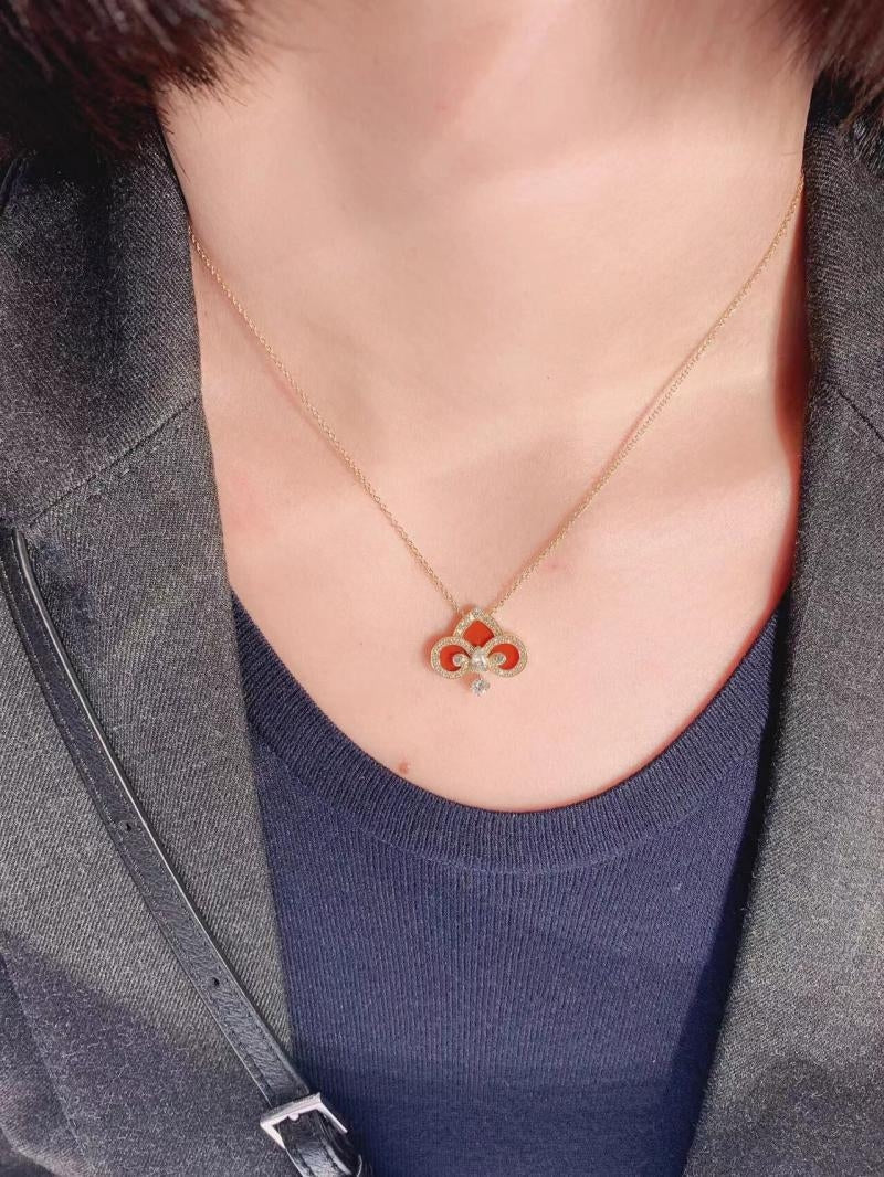 [Glow Muse ]FLEUR DE LIS PINK GOLD DIAMOND NECKLACE