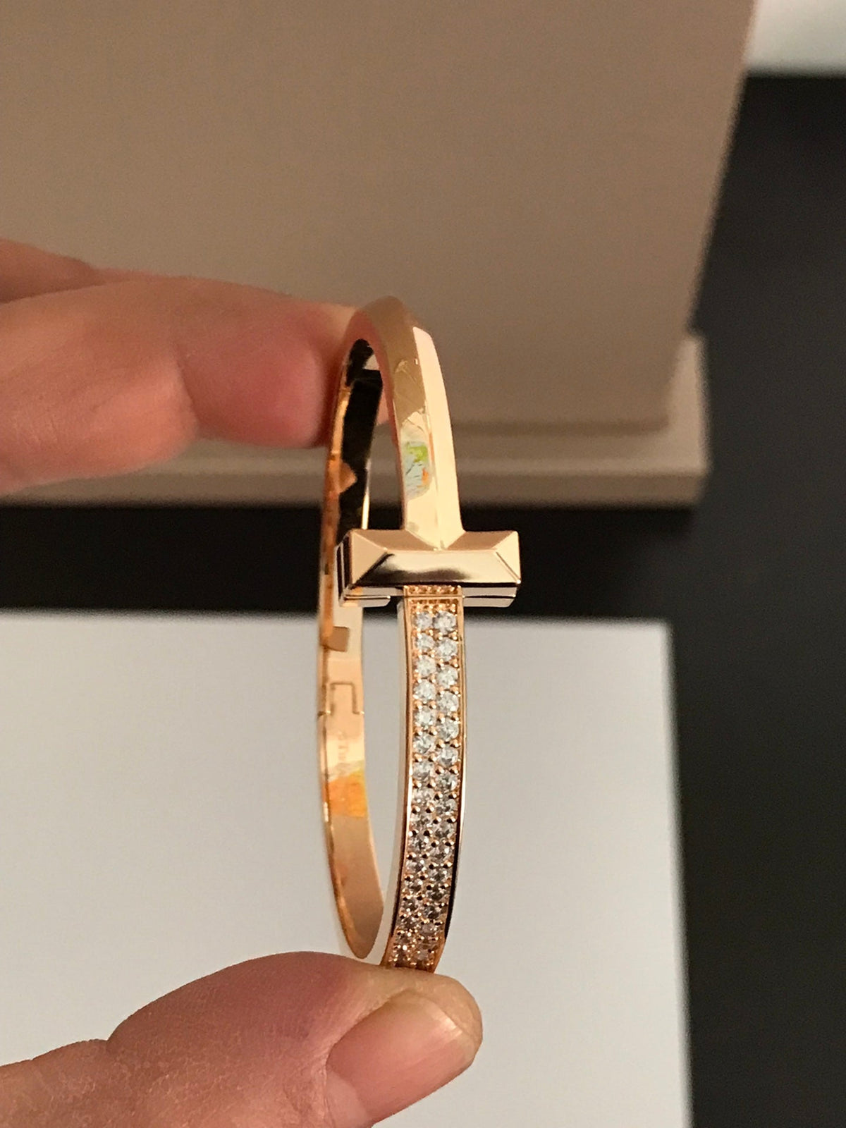 [Glow Muse ]T1 WIDE DIAMOND HINGED BANGLE PINK GOLD