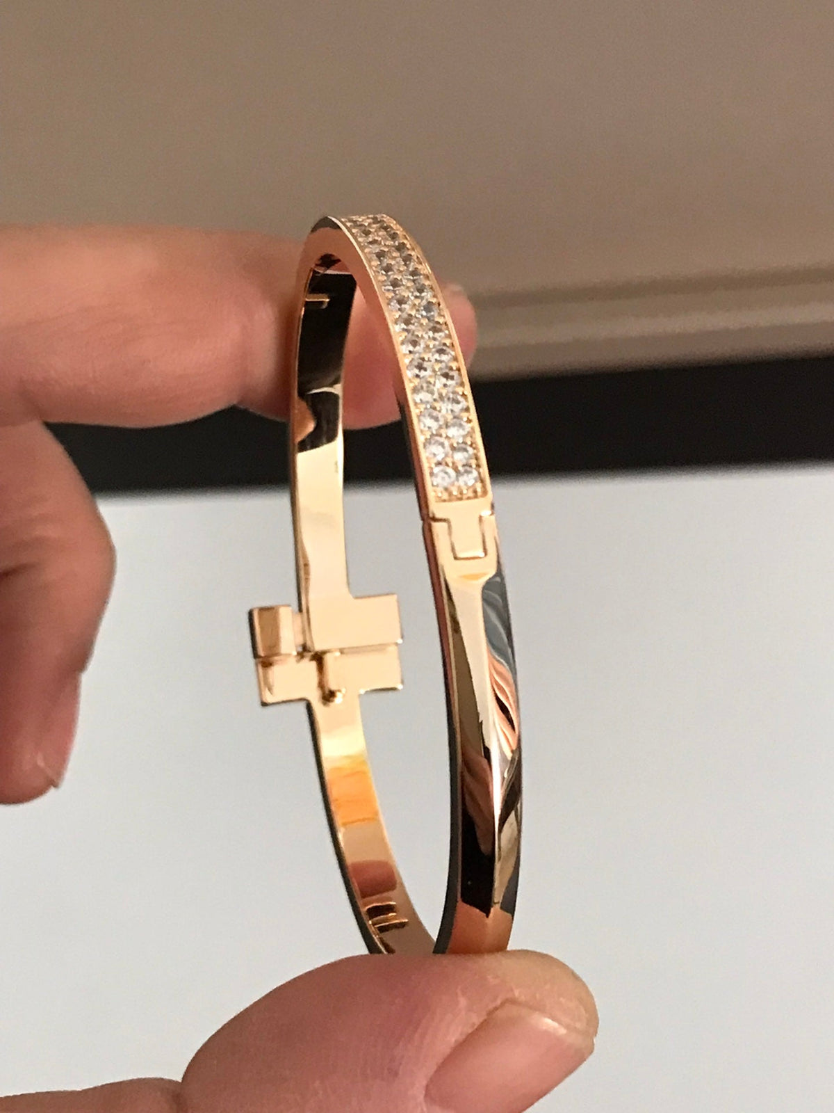 [Glow Muse ]T1 WIDE DIAMOND HINGED BANGLE PINK GOLD