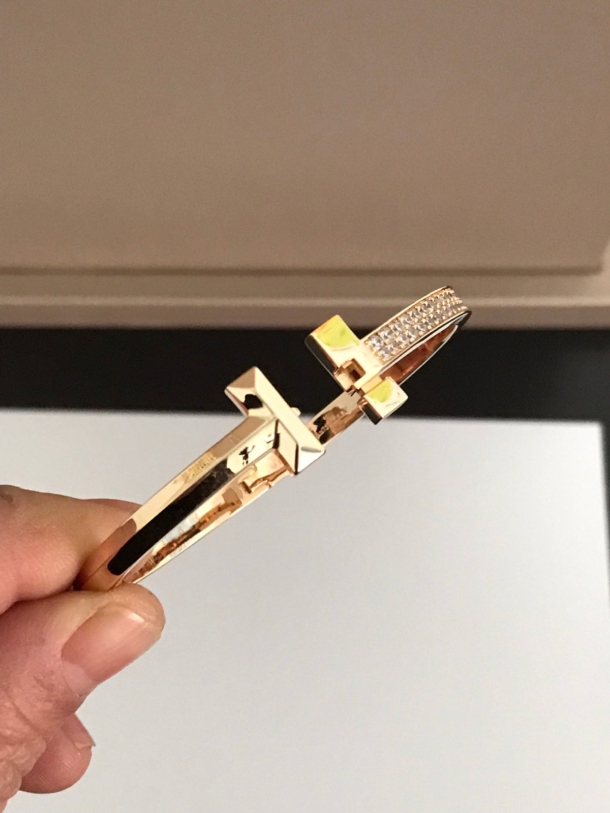 [Glow Muse ]T1 WIDE DIAMOND HINGED BANGLE PINK GOLD