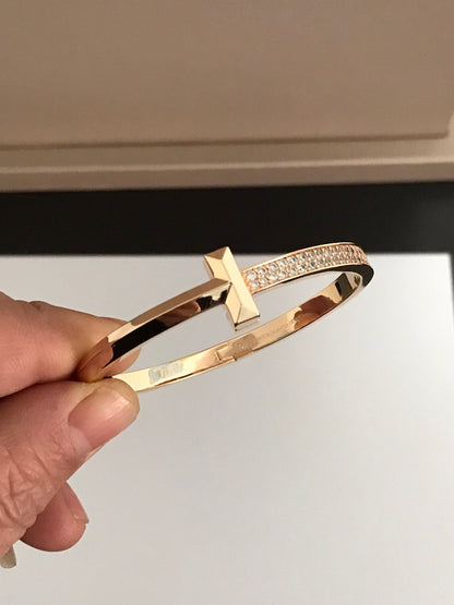 [Glow Muse ]T1 WIDE DIAMOND HINGED BANGLE PINK GOLD