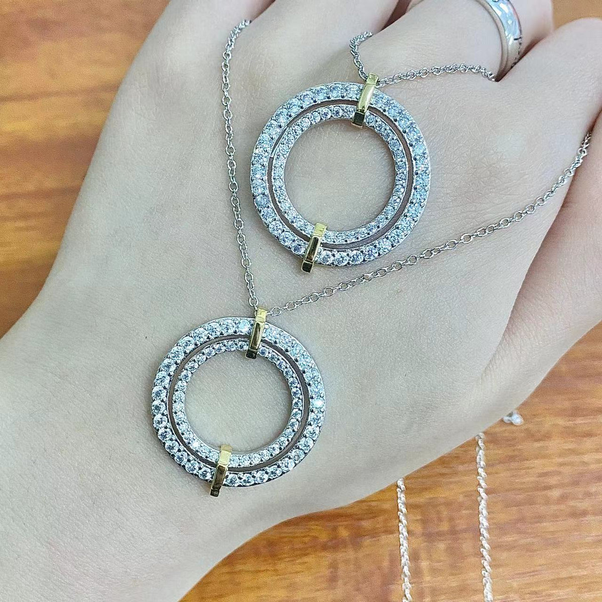 [Glow Muse ]EDGE DIAMOND GOLD SILVER NECKLACE