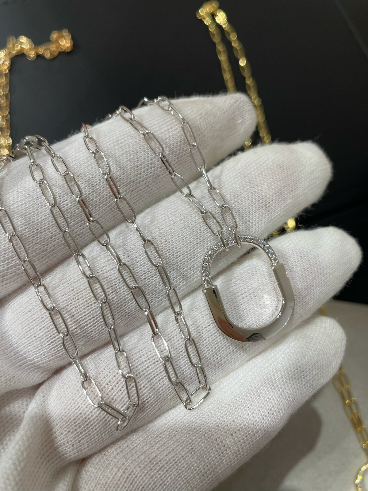 [Glow Muse ]LOCK MEDIUM PENDANT DIAMOND NECKLACE
