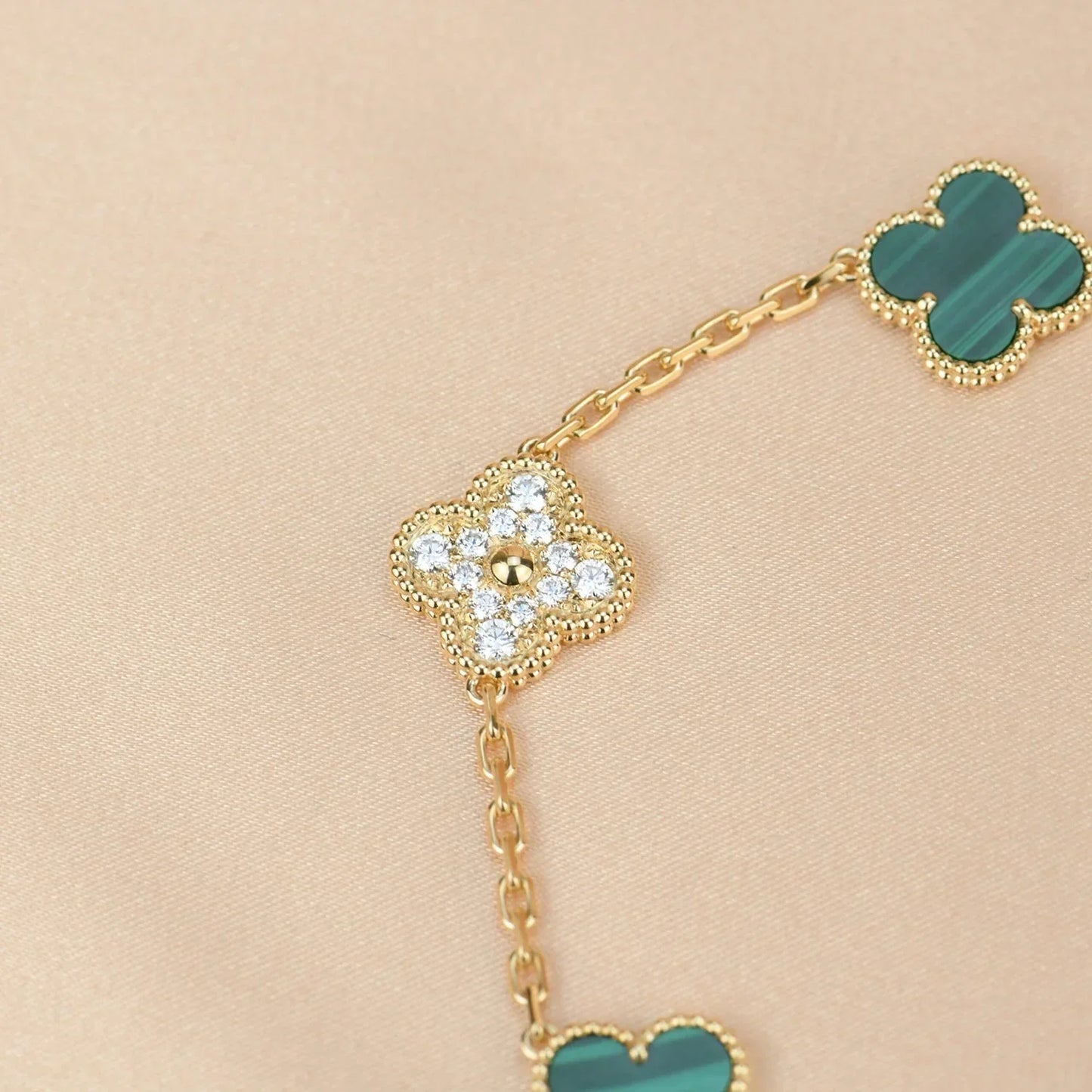 [⭐Glow Muse] CLOVER 5 MOTIF MALACHITE BRACELET COLLECTION
