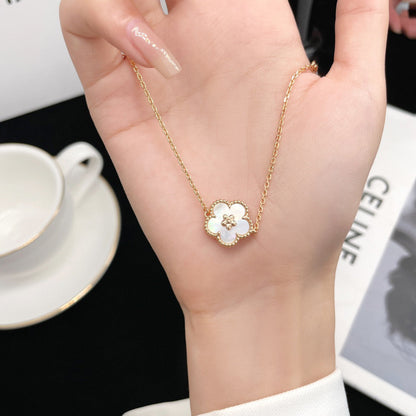 [Glow Muse]LUCKY WHITE MOP PLUM BLOSSOM  BRACELET