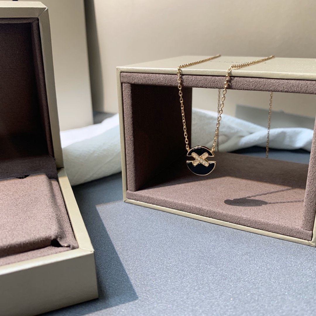 [Glow Muse]JEUX DE PINK GOLD DIAMOND NECKLACE