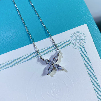 [Glow Muse ]PLATINUM AND DIAMOND VICTORIA PENDANT NECKLACE