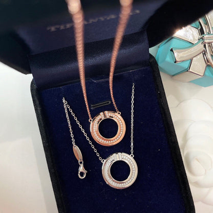 [Glow Muse ]DIAMOND AND MOTHER OF PEARL CIRCLE PENDANT
