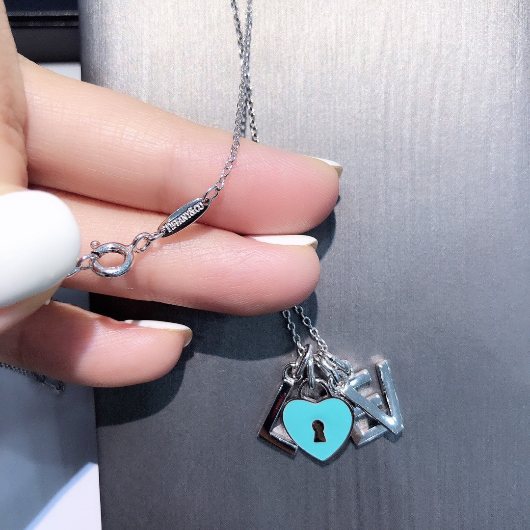 [Glow Muse ]COLLAR LOVE PLATA NECKLACE