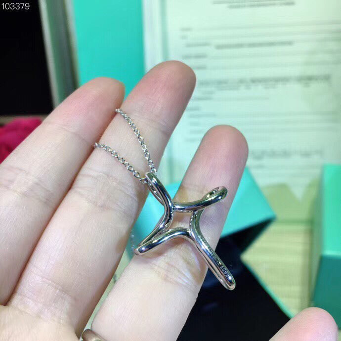 [Glow Muse ]CROSS NECKLACE STERLING SILVER MATERIAL