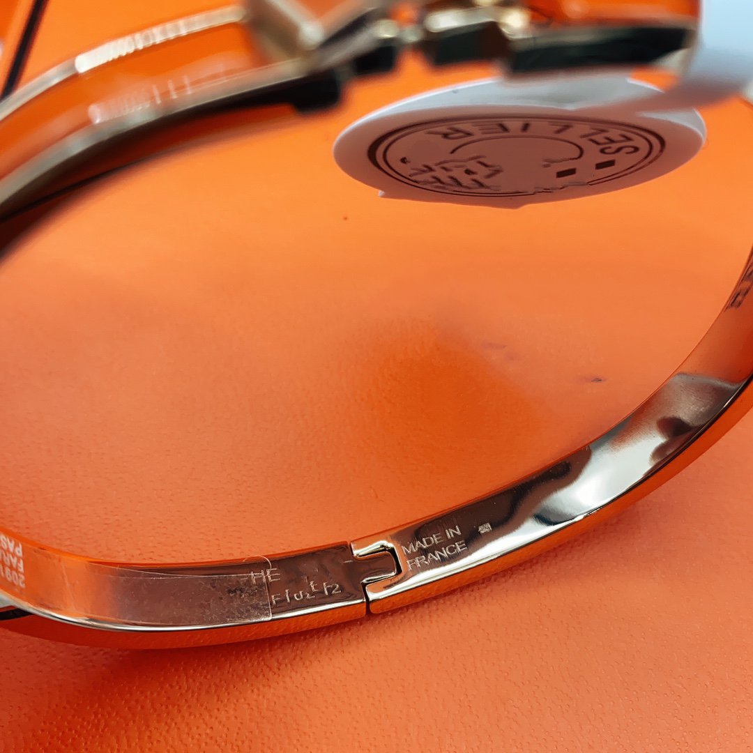 [Glow Muse]CLASSIC HM CLIC RED 8MM エナメル ブレスレット