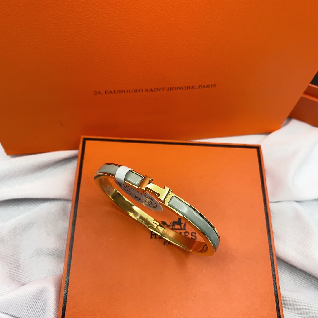 [Glow Muse]クラシック HM クリック グリーン 8mm エナメル ブレスレット