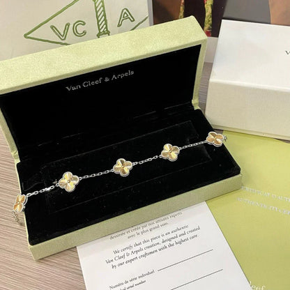 [⭐Glow Muse] CLOVER 5 MOTIF LASER BRACELET COLLECTION